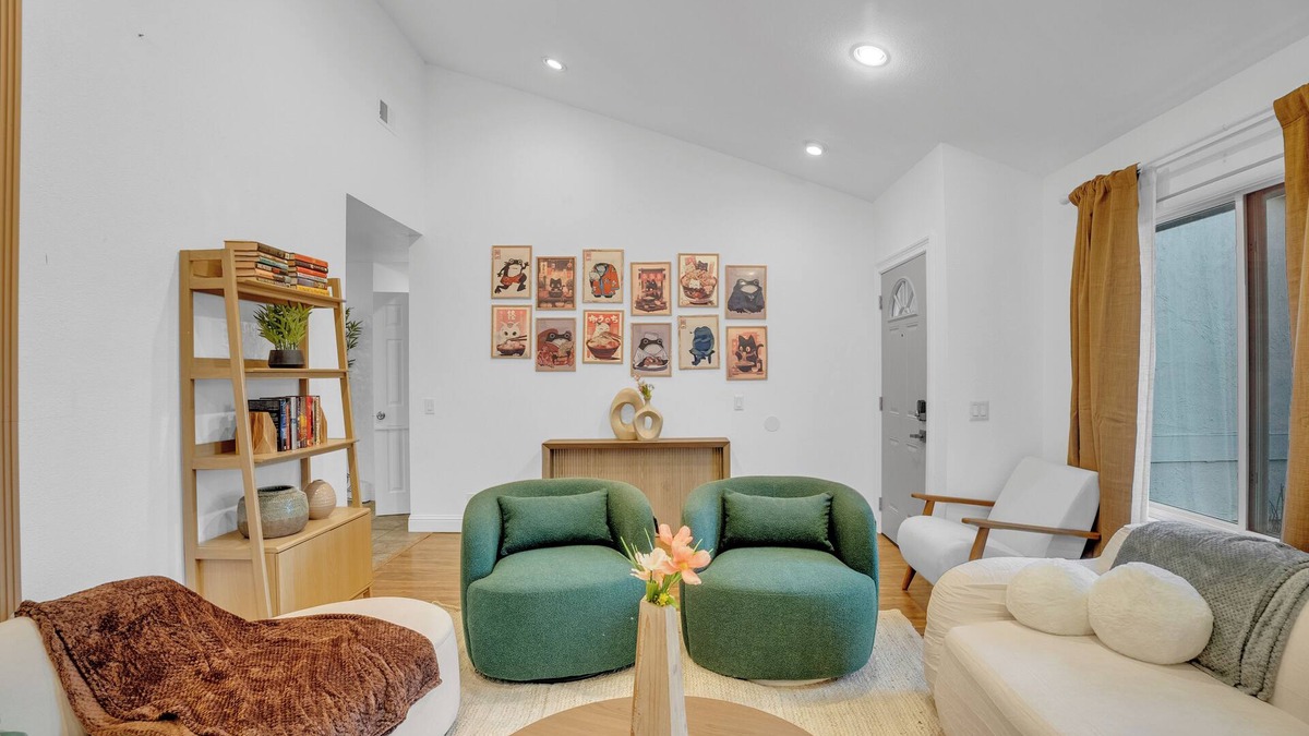 Edenvale House | Japandi Garden Home/Jacuzzi/Game Room/BBQ/Fire pit