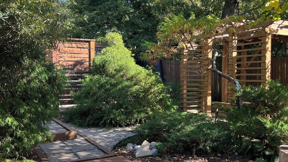 Iowa City House | Japanese Oasis in Iowa City Downtown Area