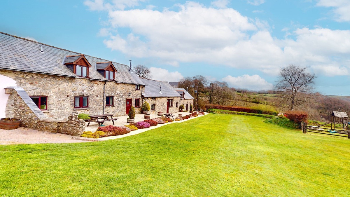 Hawkridge Cottage | Jasper and Smiddy - joint booking, Hawkridge, Nr Dulverton