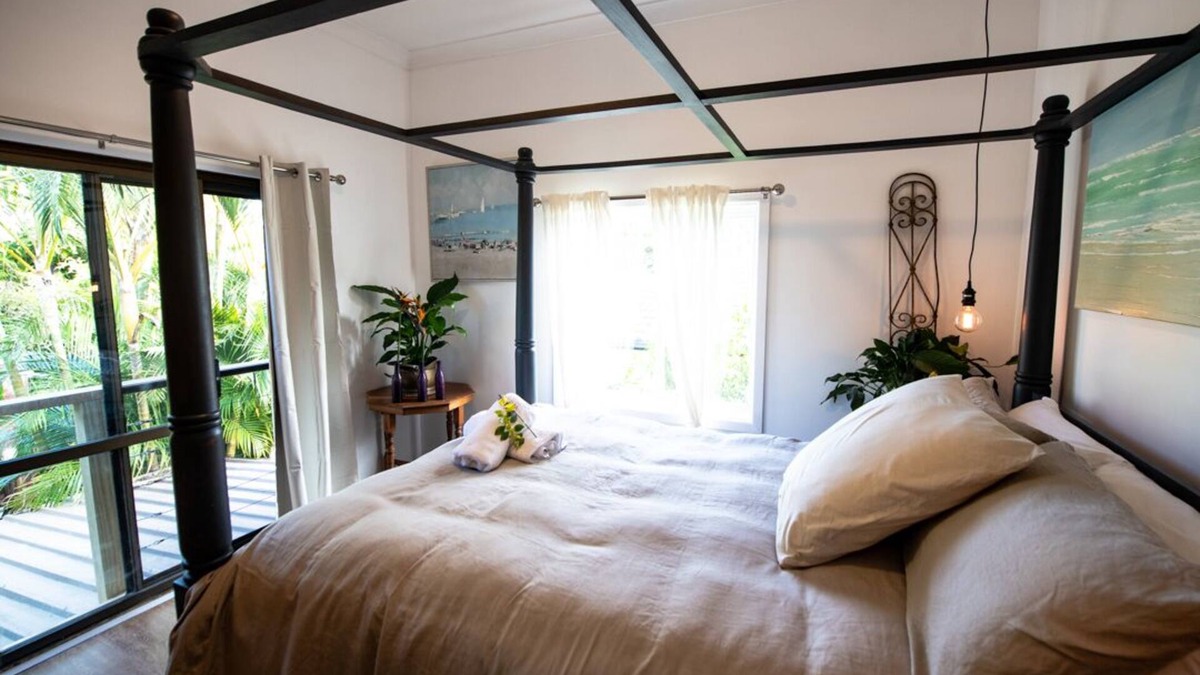 Brunswick Heads Apartment | Jaspers Loft Apartment - One or Two Bedroom Options