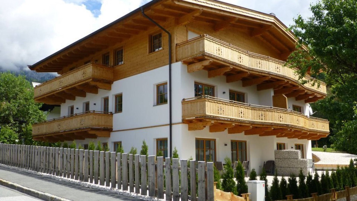 Scheffau am Wilden Kaiser Apartment | Jaspis - Cozy vacation apartment, south-facing balcony, private sauna, underground parking and elevator