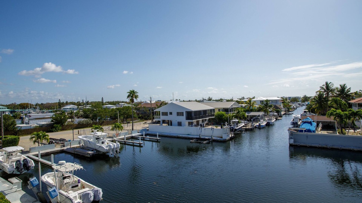 Key Largo Condo | Jaw-dropping Canal View Key Largo Boat Slip, Bay