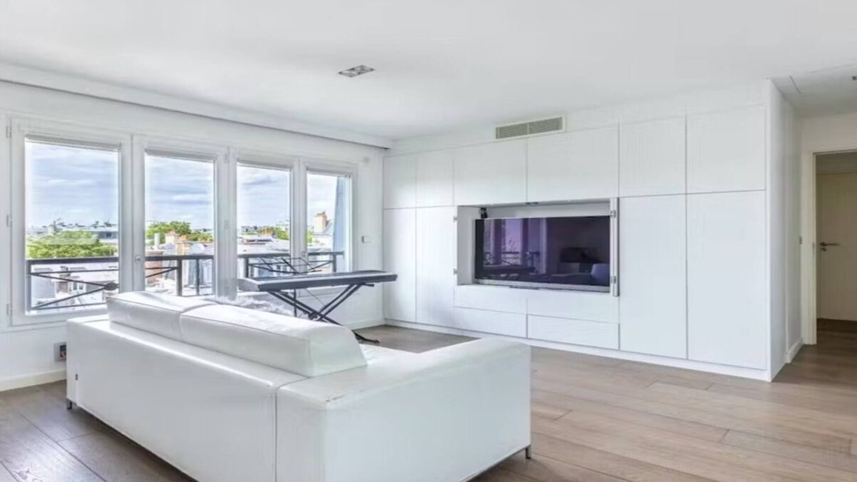 L'Europe Apartment | Jaw Dropping Vistas-Magnify Your Trip With an Exceptional Stay in Champs Elysees