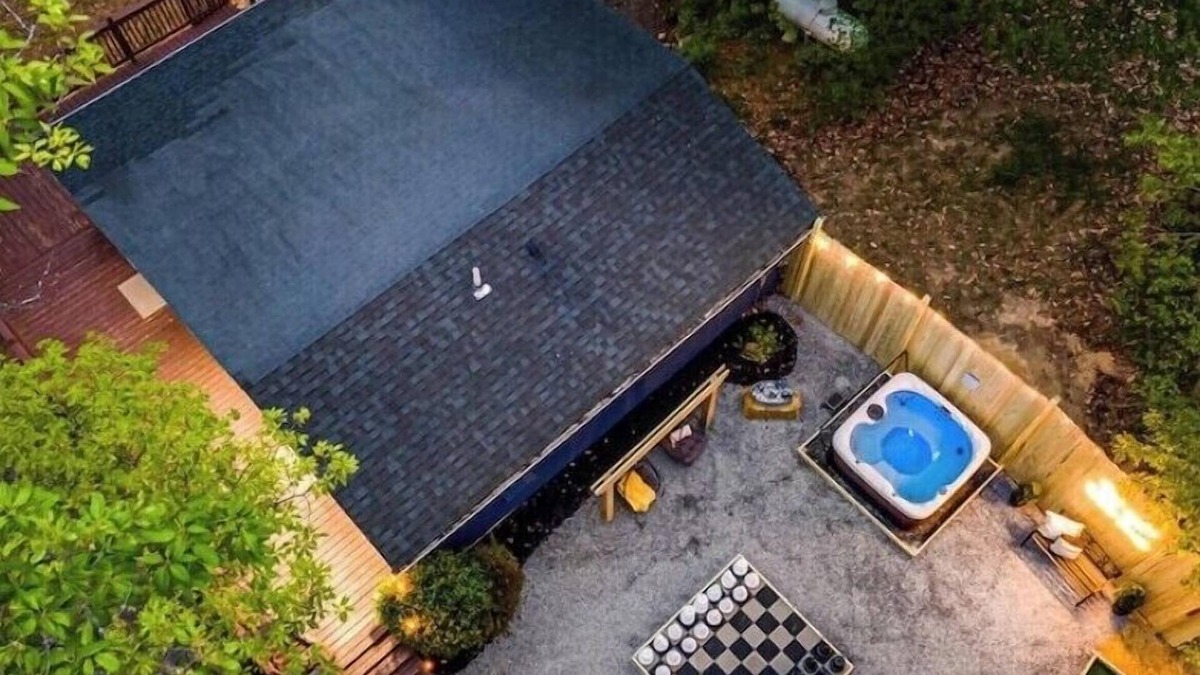 Stanley Cabin | Jax Mountain Getaway MovieRoom Hot Tub yard games