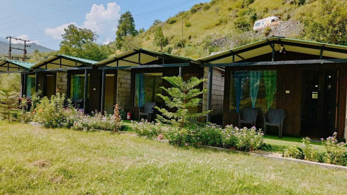 Barkot Hotel | Jayara Resort And Cafe