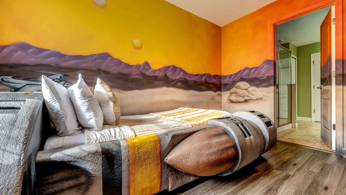 Davenport House | Jedi Hideout Sleeps 26 Resort Access Pool