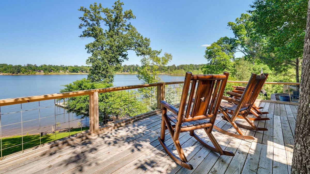 Jefferson House | Jefferson Vacation Rental on Lake O' the Pines!