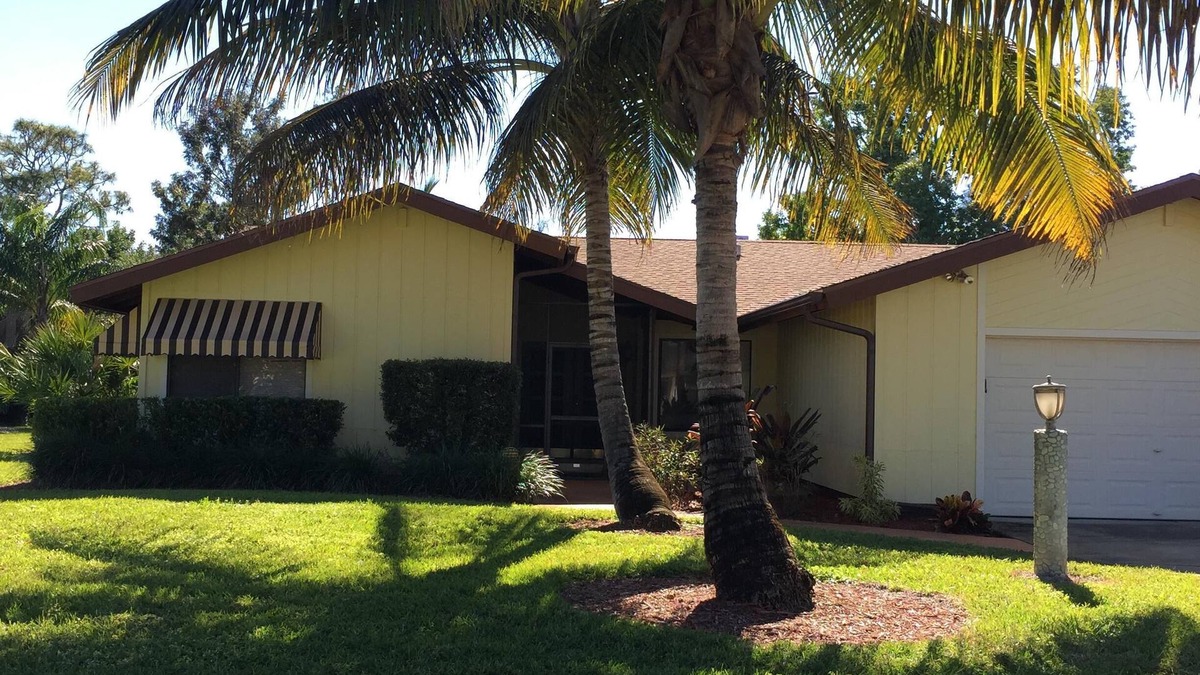 Jensen Beach House | Jensen Beach lovely manicured Private Pool Home