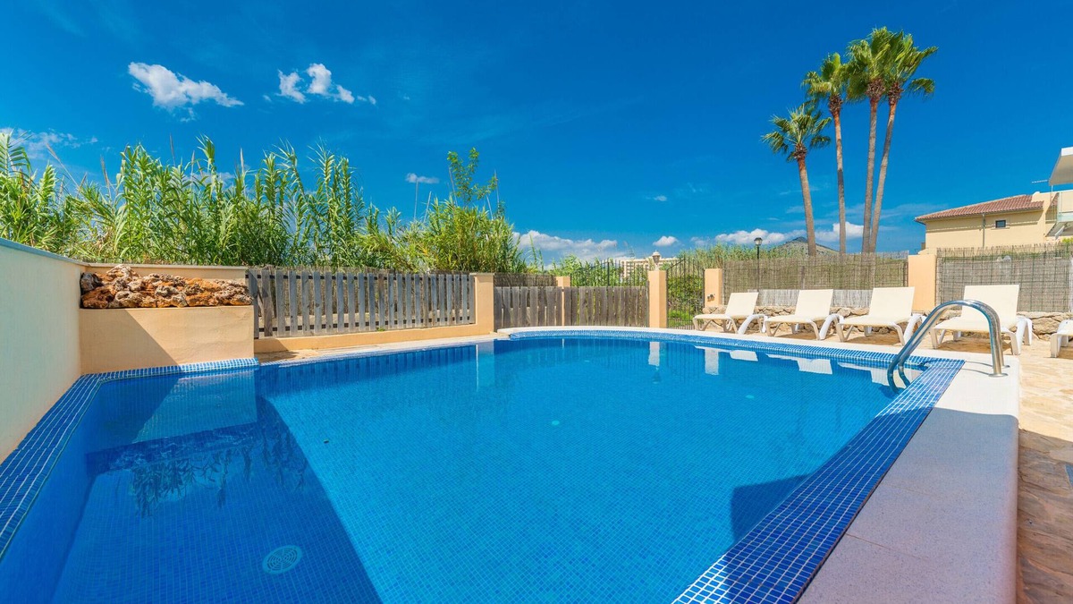 Muro Villa | JERONIMO Villa for 8 with pool in Playas de Muro