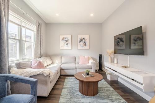 Fairview House | Jersey Haven NYC Next Door - Single car FREE PARKING
