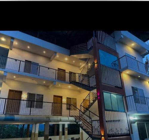 Elappara House | Jerusalem Homestay