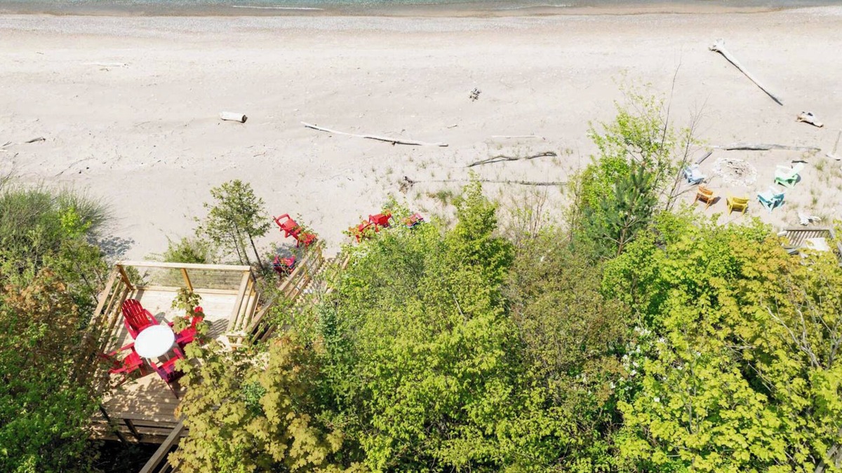 Central Huron Cottage | Jervis Bay - Lakefront with lots of beach! - Private Lake Access