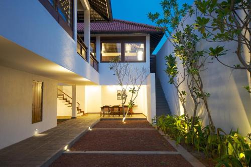 Negombo Villa | Jetwing Thalahena Villa