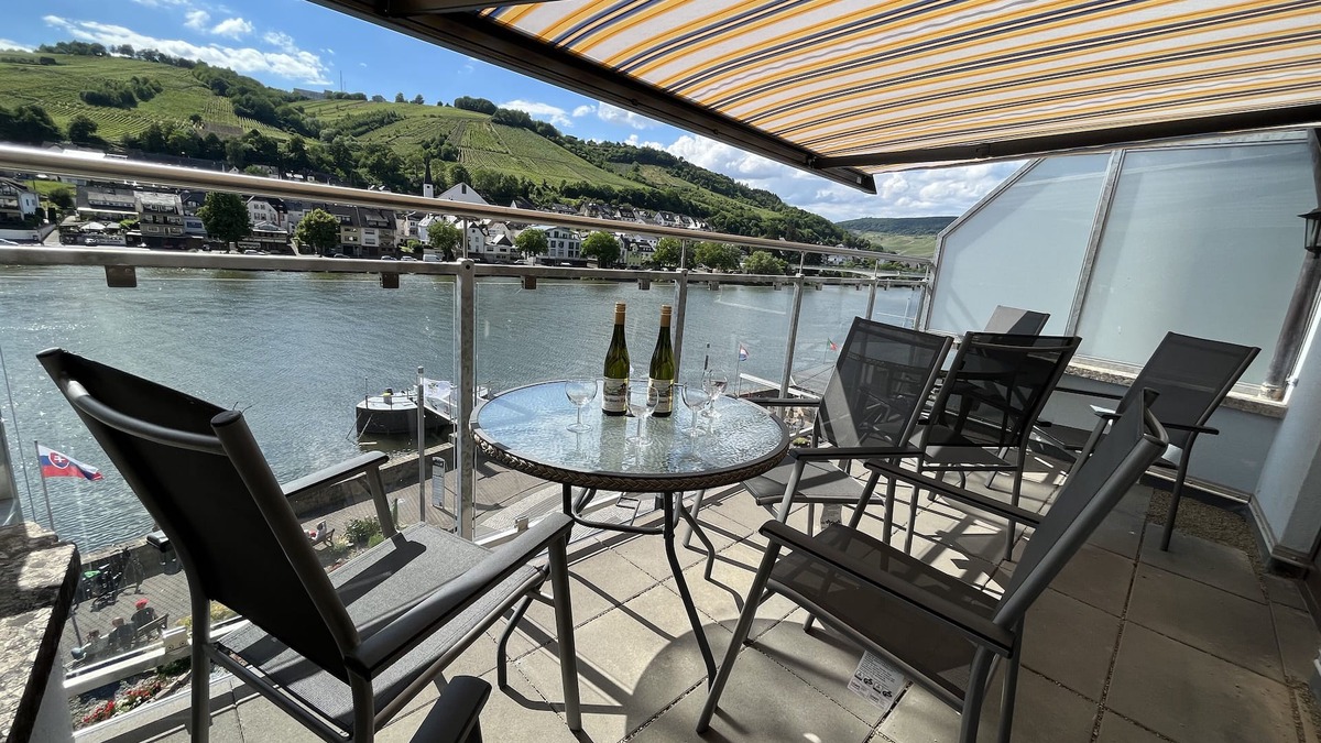 Zell House | Jewel of the Mosel, Townhouse in central Zell, beautiful Mosel views