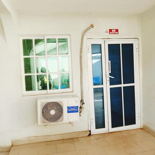 Ofin Hotel | Jeymax Hotel and Suite