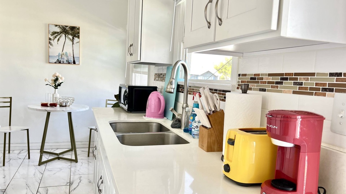 Alhambra Apartment | Jie’s choice -Charming 2B in the Heart of Alhambra
