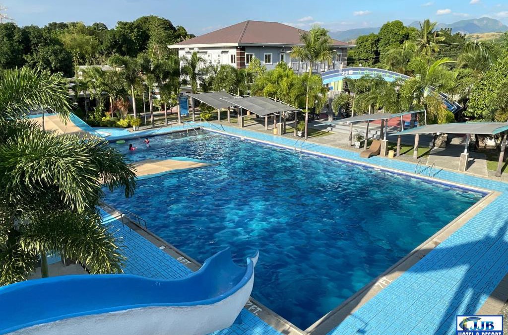 Castillejos Resort | JJB Aquafarm Resort by Cocotel