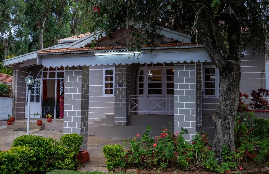 Attadi Cabin | JJS Cottages