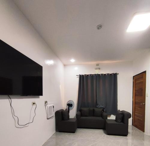 Lian House | JKCC Family Pad