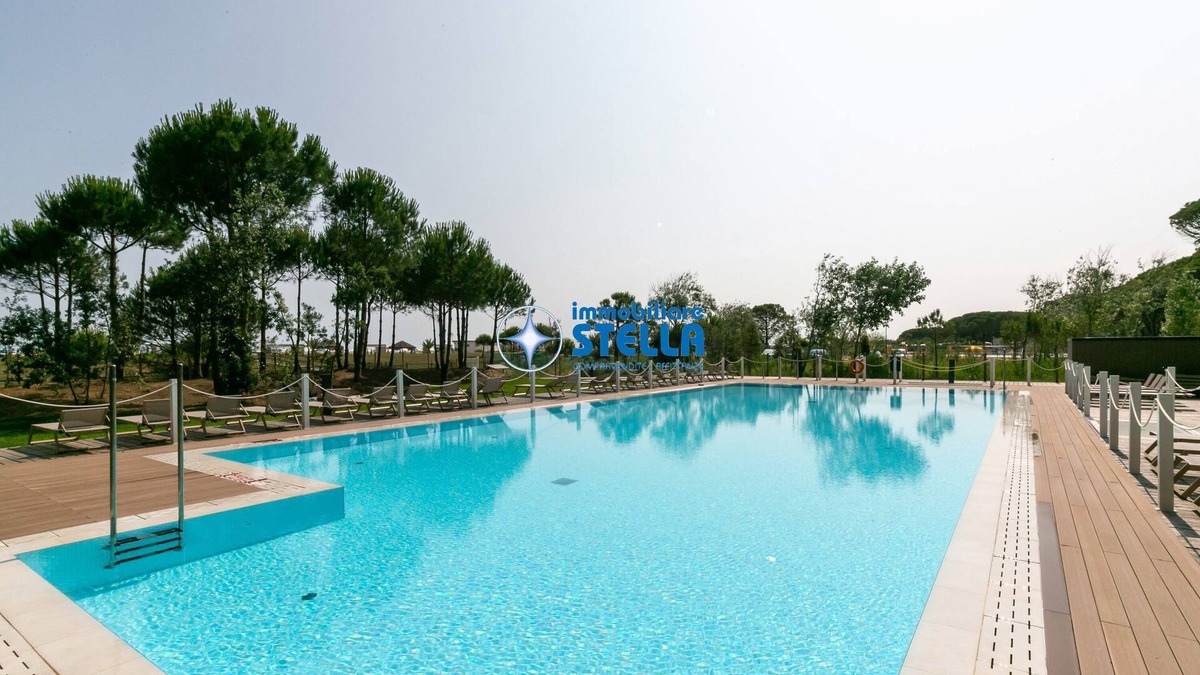 Jesolo Pineta Apartment | JL Blu Resort * C16 * Seafront with Pool