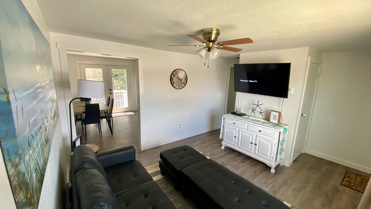 Orangeville House | Joe’s Valley Coastal Cottage Left Fork