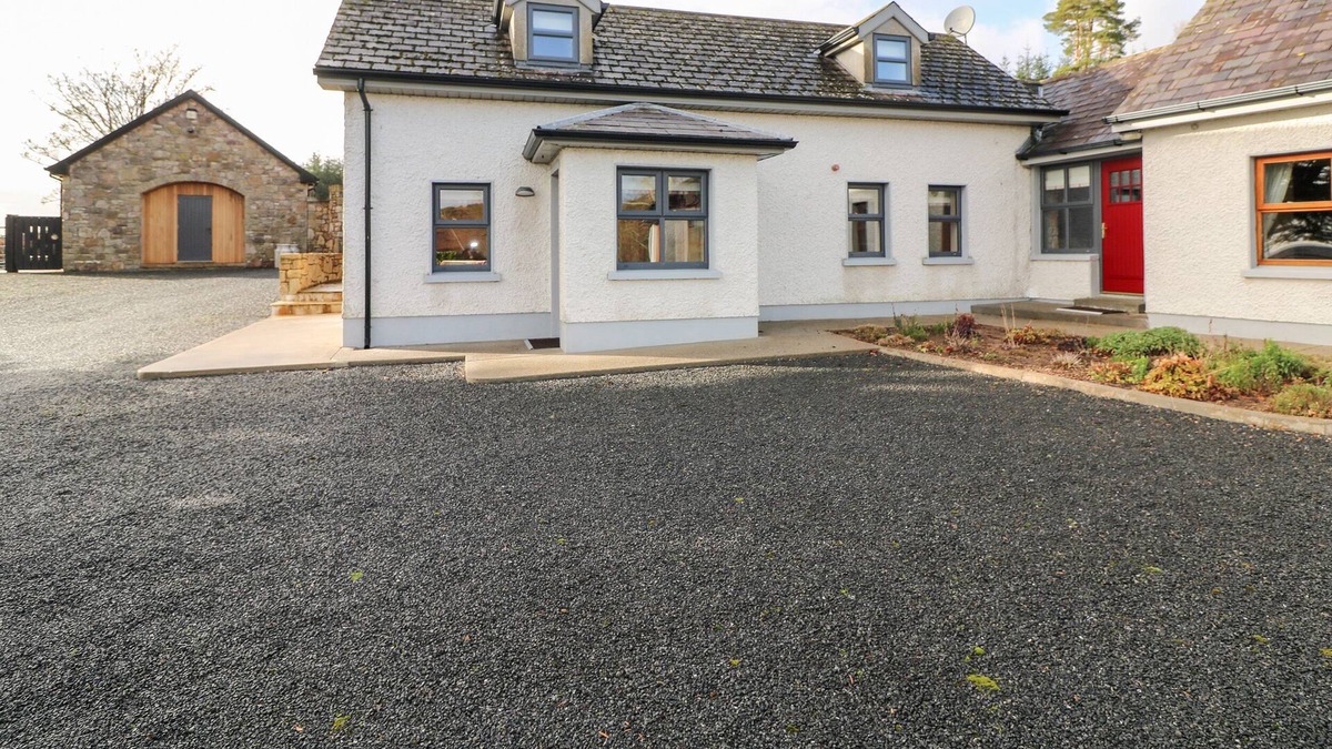 Glen of Aherlow Cottage | JOHN'S DAIRY @ BOOLAKENNEDY in Cahir, County Tipperary
