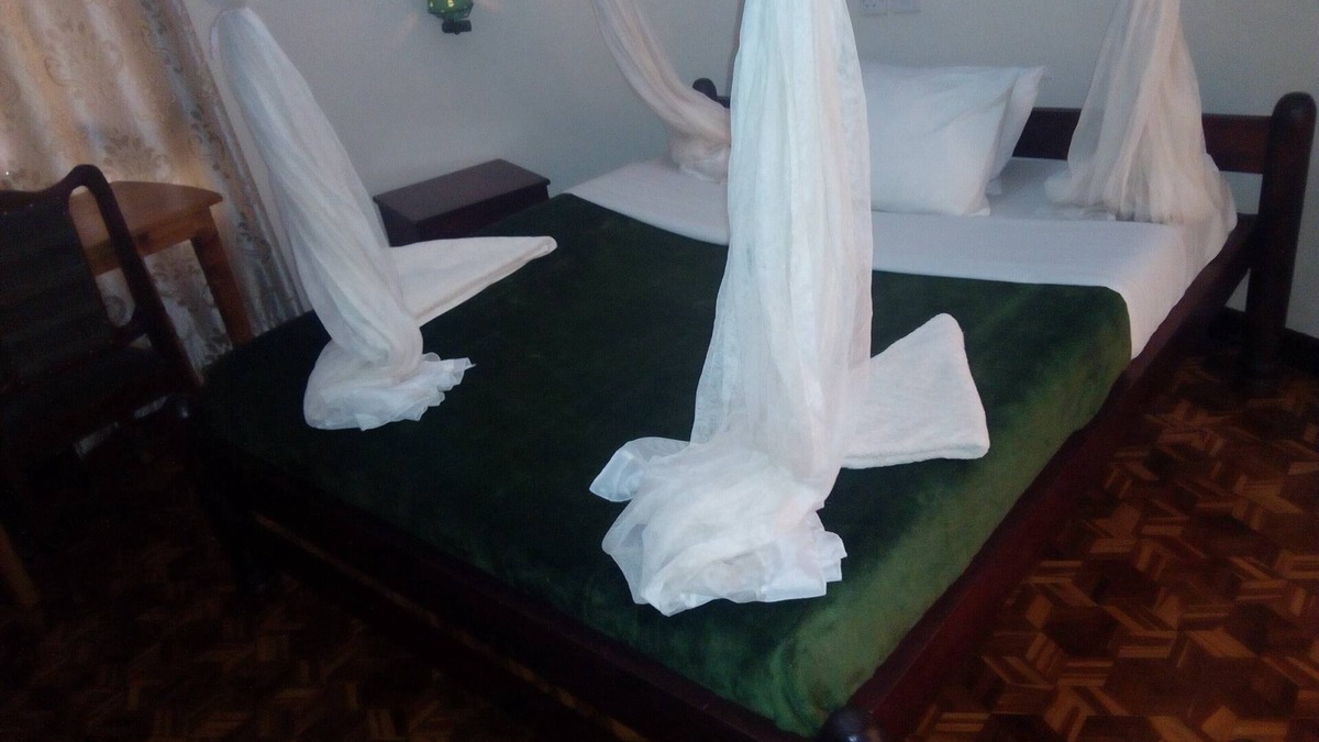 Karatu Cabin | Join the huge Ngorongoro Lodge family