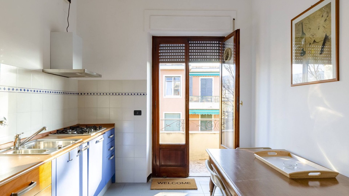 Albaro Apartment | JOIVY Apt For 7 Perfect For Families Close To Beaches