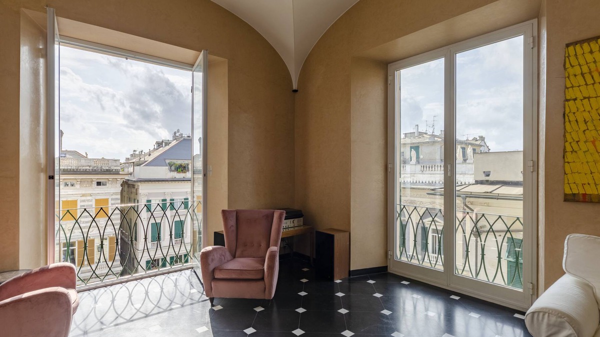 Genoa Historical Centre Apartment | JOIVY Exclusive Flat For 6 Near Cathedral Of Genoa