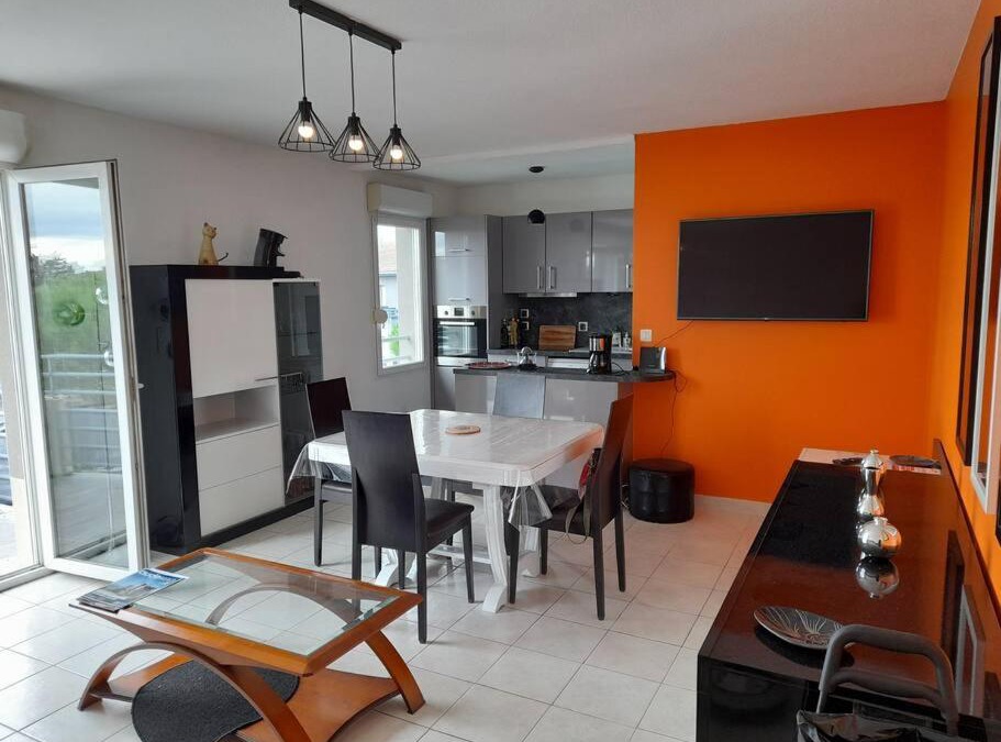 Villemoustaussou Apartment | Joli appartement,3min de Carcassonne, vue montagnes