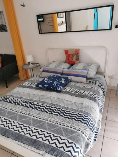 Saint-Lambert Apartment | Joli studio terrasse dans quartier saint victor
