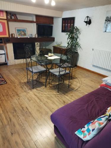 Quillan Apartment | jolie appartement en rez de chaussée
