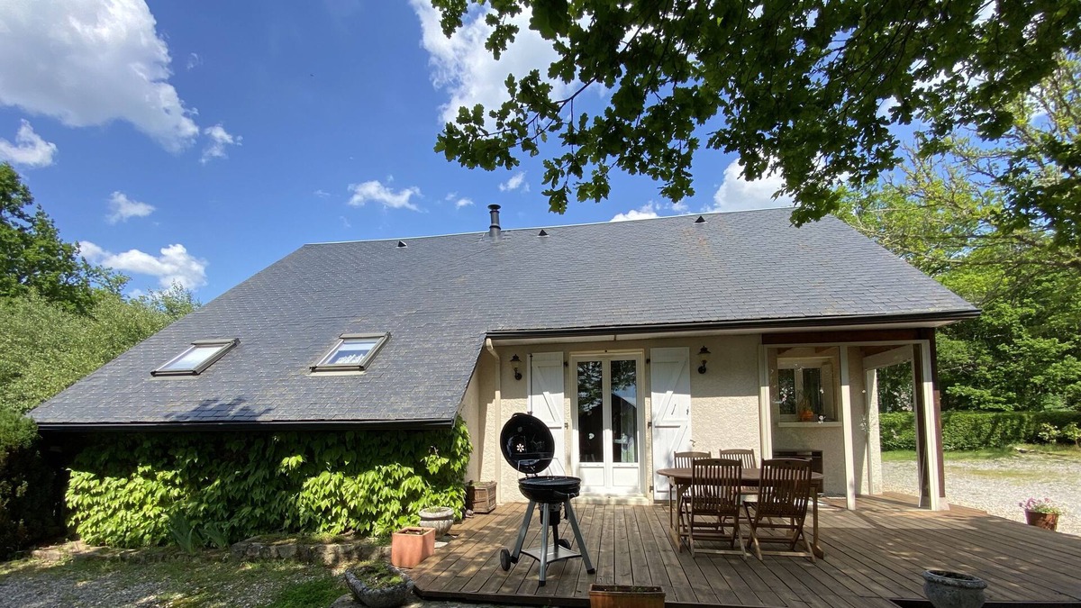 Perols-sur-Vezere House | Jolie Maison à la Campagne, Grand Terrain de 3000m2