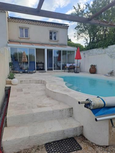 Vedene Apartment | Jolie petite maison tout proche d avignon