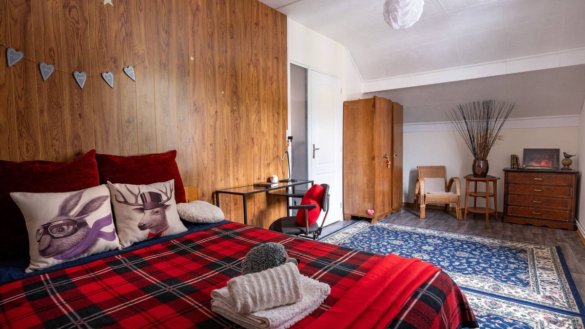 Romainville House | ❤️Jolie room in a charming house, 7min walk from the metro