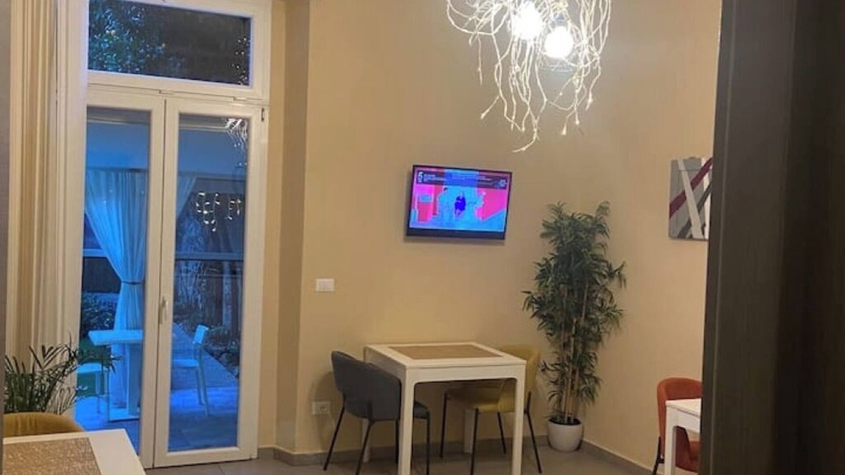Livorno House | Joloff, Paradise Inn