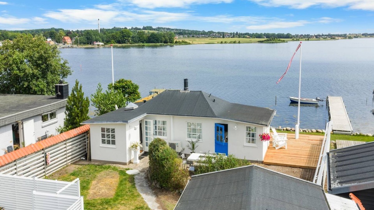 Munkebo House | "Jorek" - 10m to the fjord by Interhome
