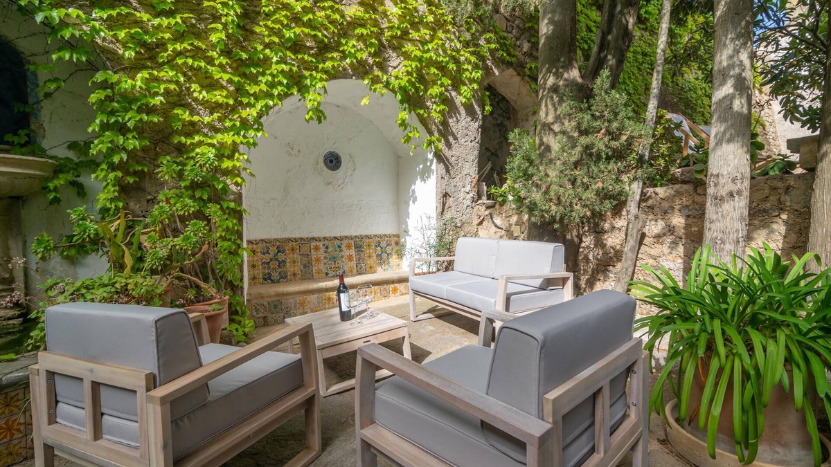 Arta House | JOSEP SANXO DE LA JORDANA 12 - Spectacular town house with fabulous patio in the centre of