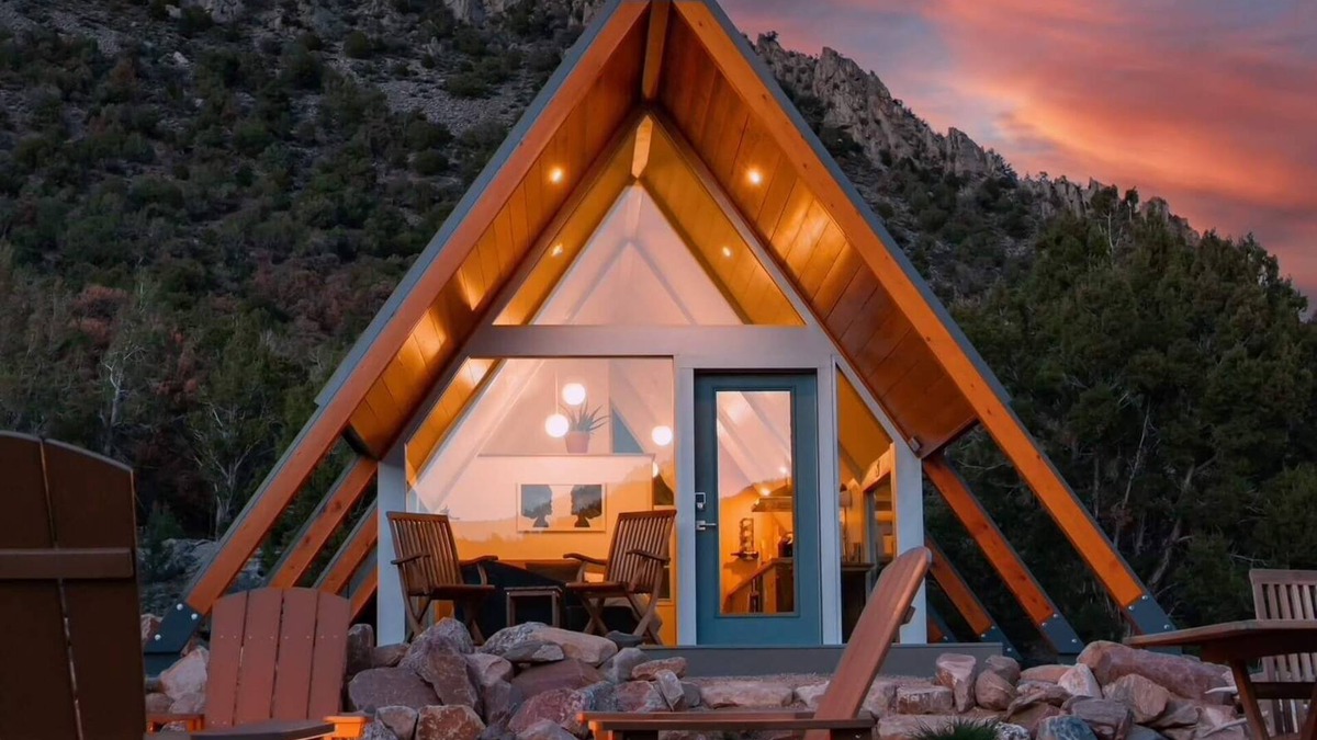 Whitewater House | Journey to Thimble Rock Point, Journey to Thimble Rock Point