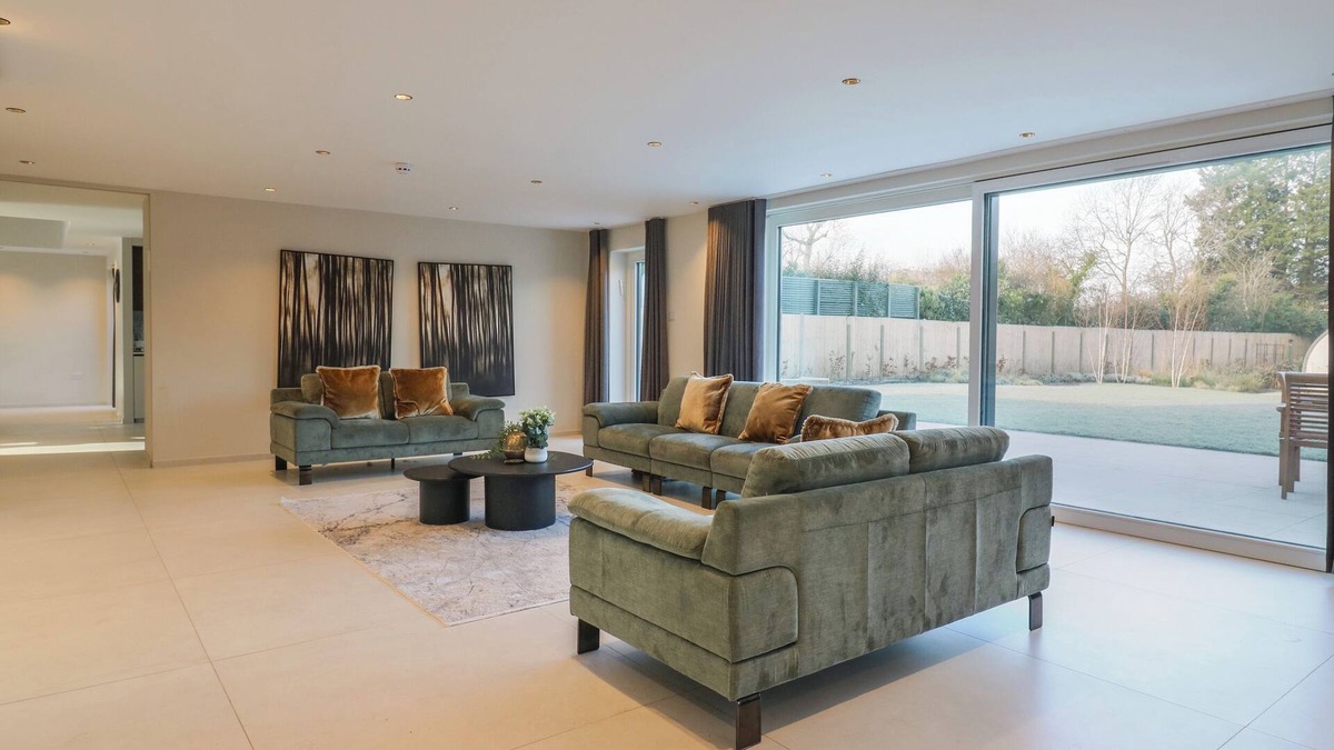 Whitstable Cottage | JOY LANE MANSION, family friendly, with pool in Whitstable