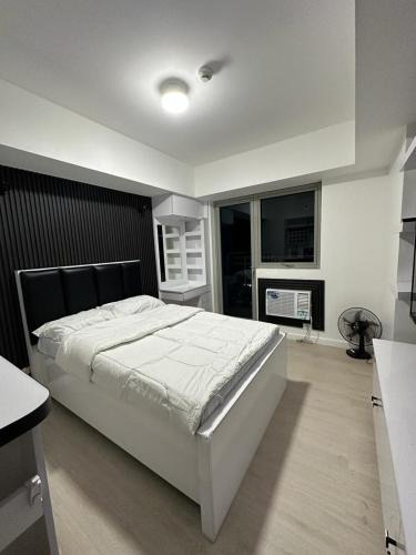 Angeles City Apartment | JPC Skyline Condo in Azure pampanga