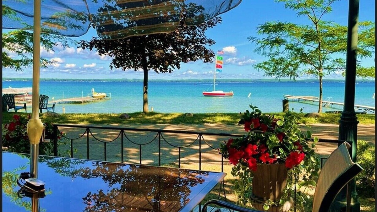 Higgins Lake Cottage | JR Resort: Lake Front Cottage, BEST VIEW ON THE LAKE! BEST VALUE ON THE LAKE!