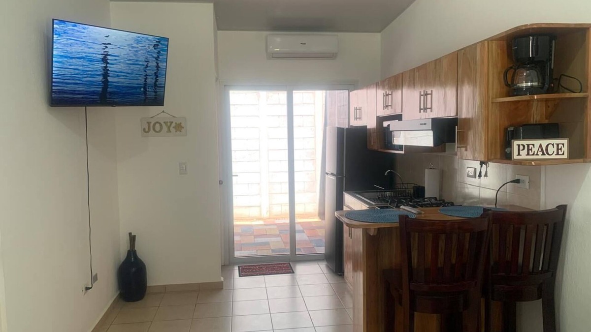 Coatepeque House | Juliette's Home