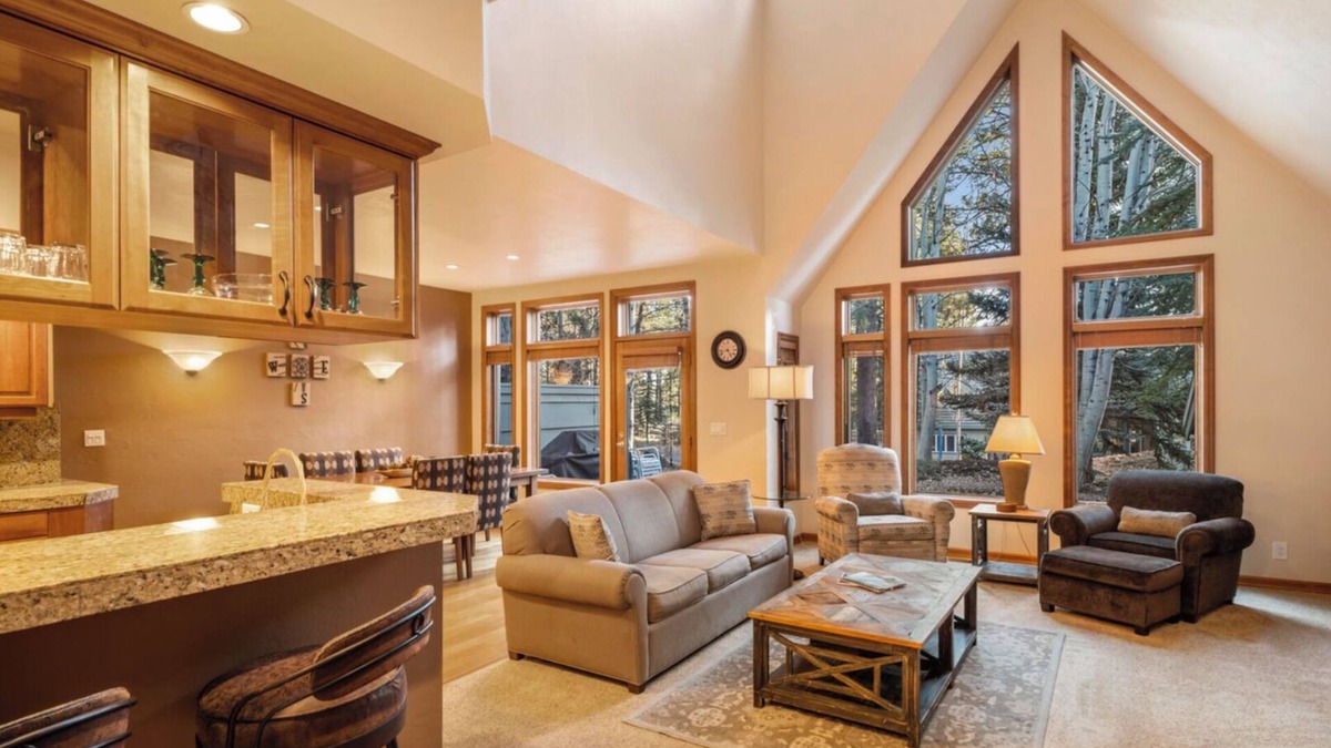 Sunriver House | July 18-25 Special - Amenities that include Pool, Steam Room, Sauna, Tennis, AC