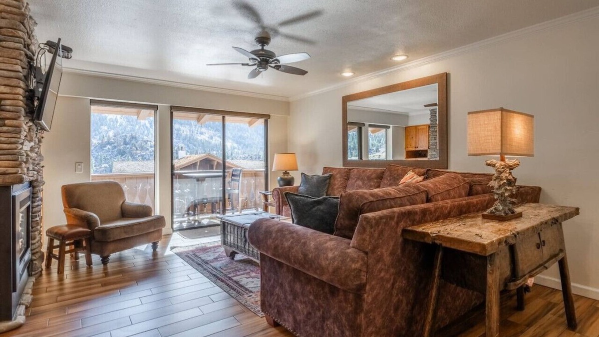 June Lake Condo | June Lake Beauty. 3 Bedrooms, 3 baths. Spacious