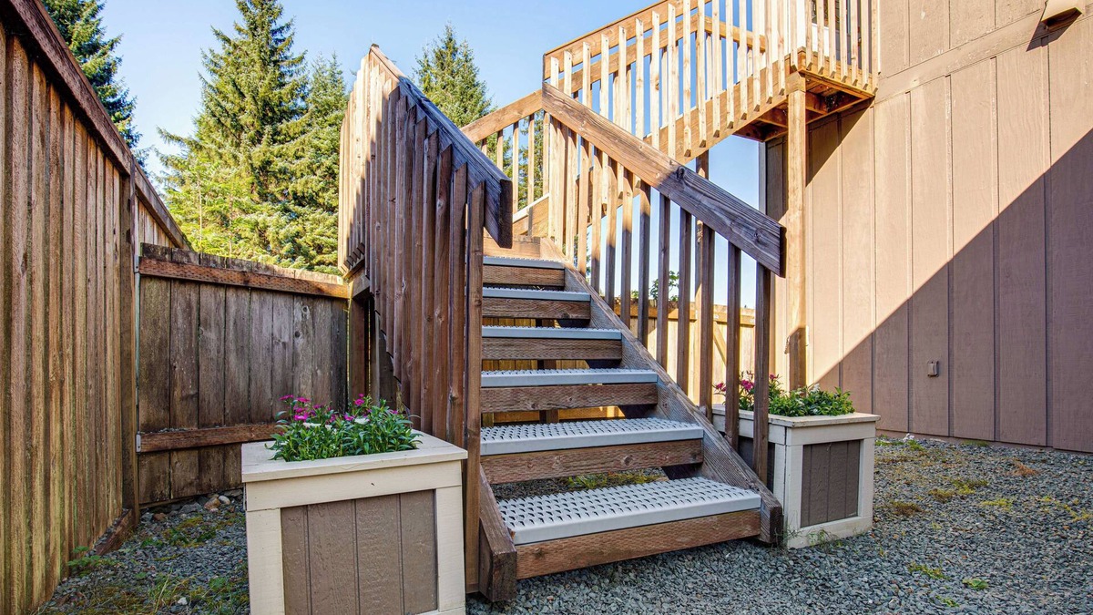 Mendenhall Valley Apartment | Juneau Apartment - Minutes to Mendenhall Glacier