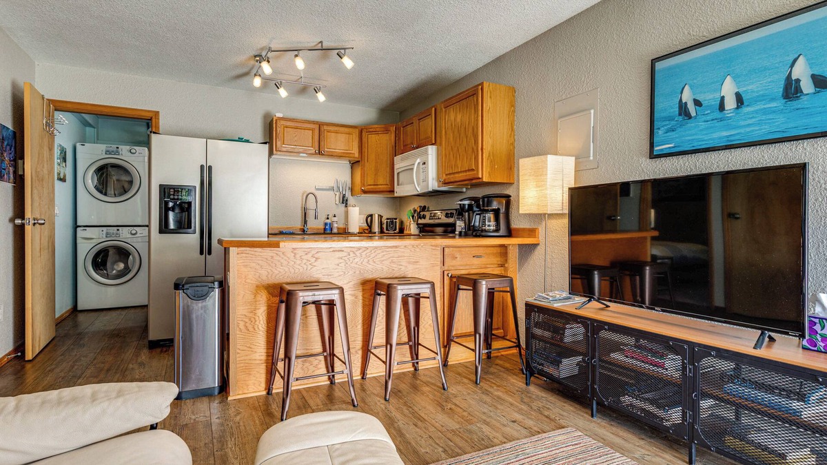 Mendenhall Valley Apartment | Juneau Apartment - Minutes to Mendenhall Glacier