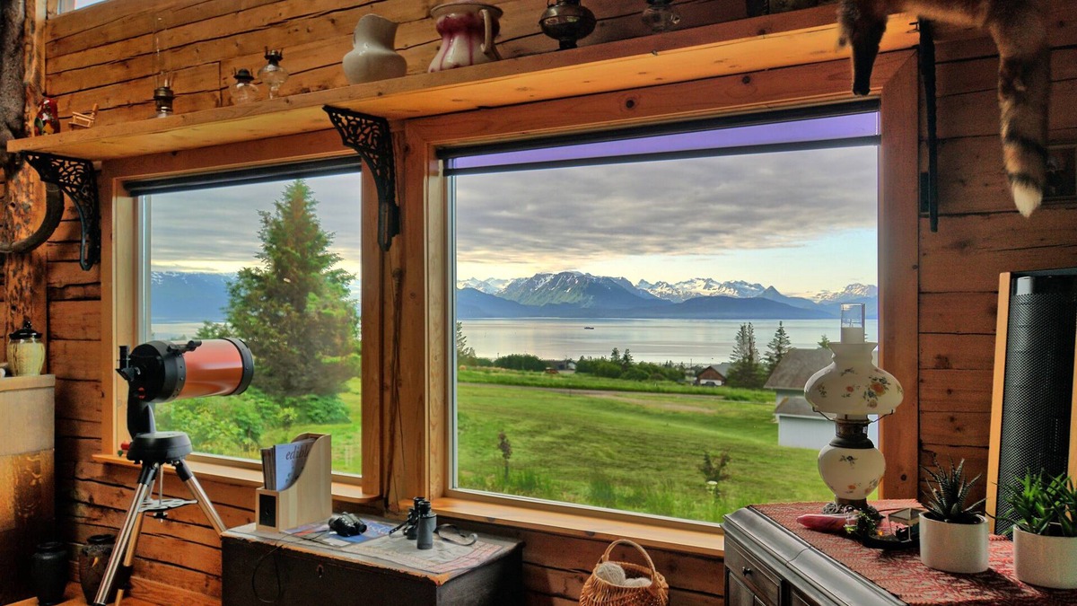 Kachemak Bed & Breakfast | Juneberry Lodge