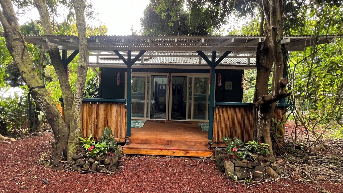 Kealakekua Cabin | Jungle Cabin with private bathrooms TA-154-746-2656-01