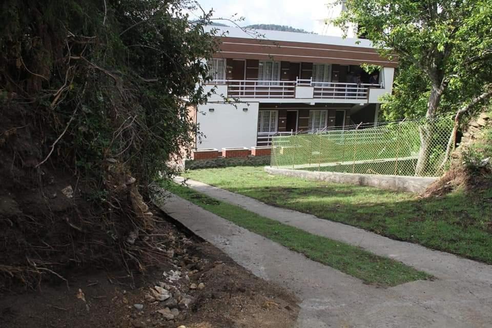 Kodaikanal Bed & Breakfast | Jungle Retreat 5 bedroom apartment